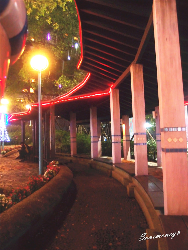 宜蘭景點│ 礁溪迎賓廣場+中天溫泉渡假飯店,夜景很迷人喔!