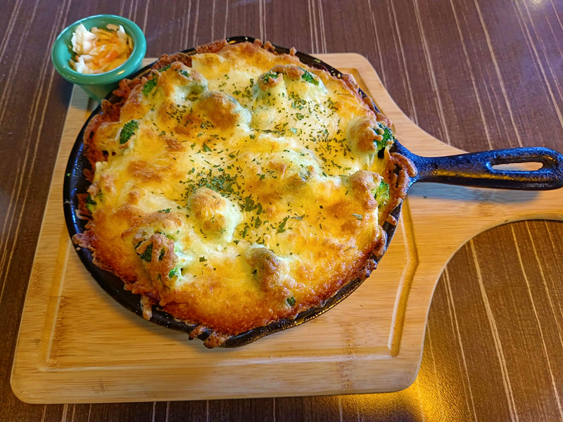 台中早午餐 | 奧樂美特,份量驚人,飲料無限續,聚餐首選好地方 奧樂美特