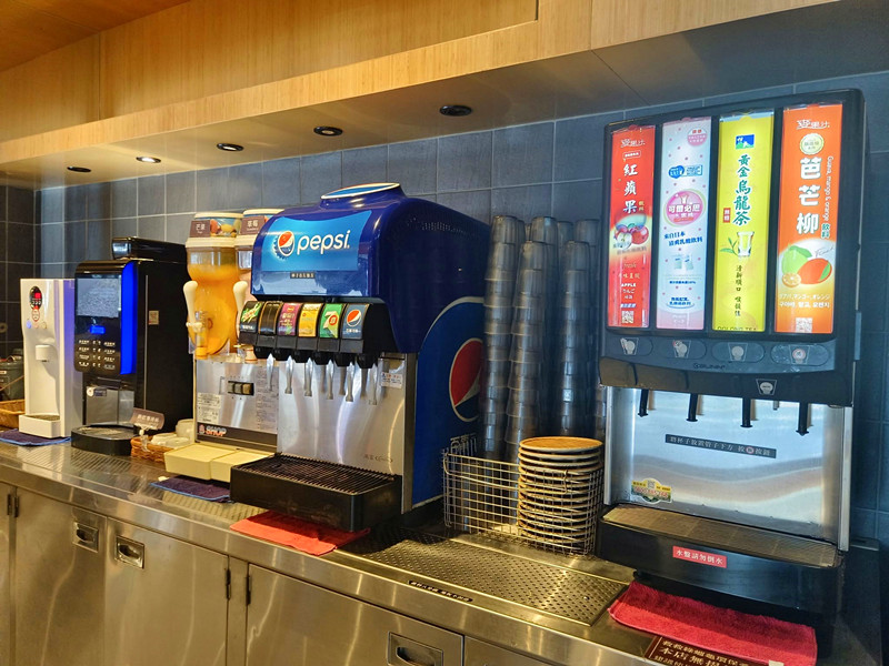 台中漢口路美食|牛比蔥壽喜燒吃到飽$488起,還有壽星優惠 牛比蔥壽喜燒漢口店