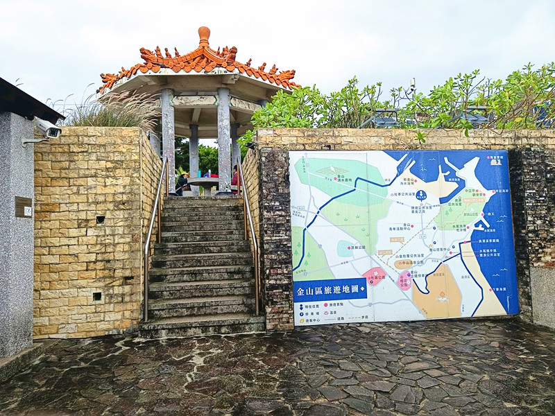 新北金山|免費泡黃金湯的好去處:中山溫泉公園&磺港公共浴池 磺港溫泉公共浴池