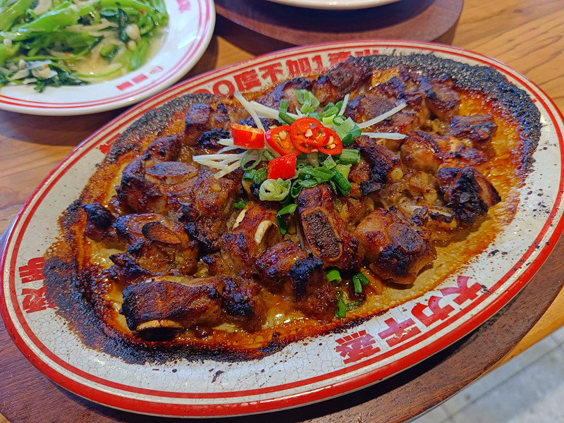 台中學士路美食|大力干蒸排骨,1000度高溫猛火的美味料理 大力干蒸排骨飯