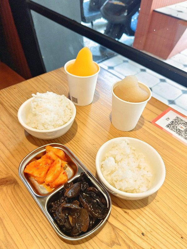 台中學士路美食|大力干蒸排骨,1000度高溫猛火的美味料理 大力干蒸排骨飯