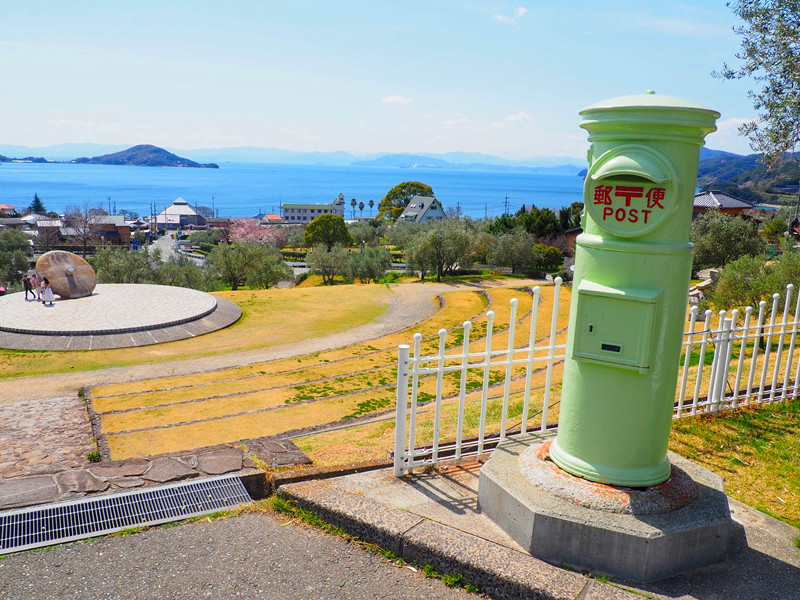 日本四國必訪|小豆島滿滿希臘風情,騎飛天掃把,變身魔女宅急便! 小豆島