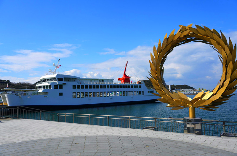 日本四國必訪|小豆島滿滿希臘風情,騎飛天掃把,變身魔女宅急便! 小豆島