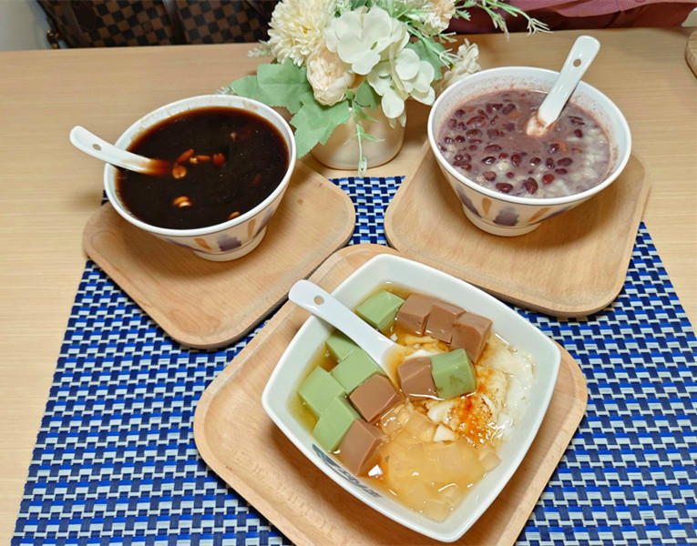 台中甜湯|QQ田大義店:炙燒焦糖豆花,燒仙草和各式燉奶暖心登場 QQ田甜品工坊大義店