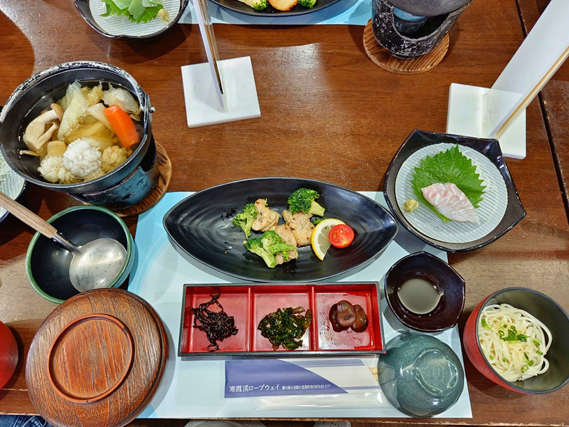 寒霞溪纜車|小豆島必訪紅葉秘境,觀景台,美景美食一次滿足 小豆島風味料理