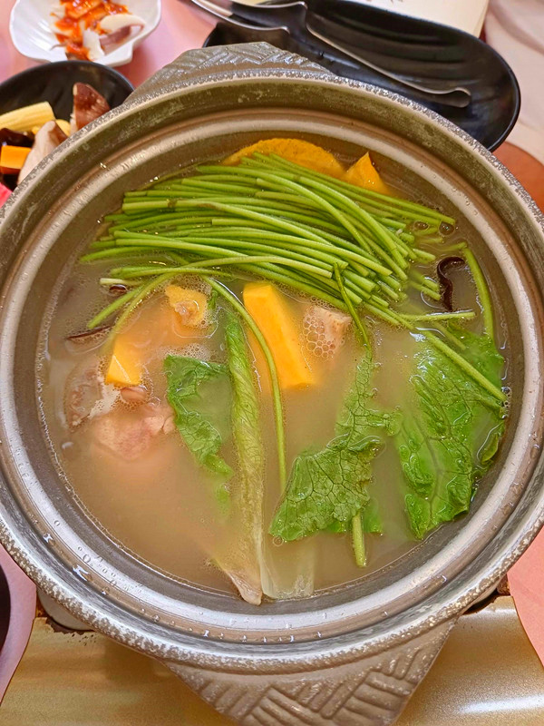 台中吃到飽|天地一家中餐廳,熱炒港點火鍋,美味又可爽吃2.5小時 天地一家吃到飽