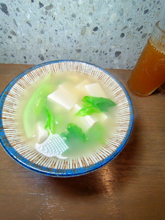 發愣吃VARMT健行店