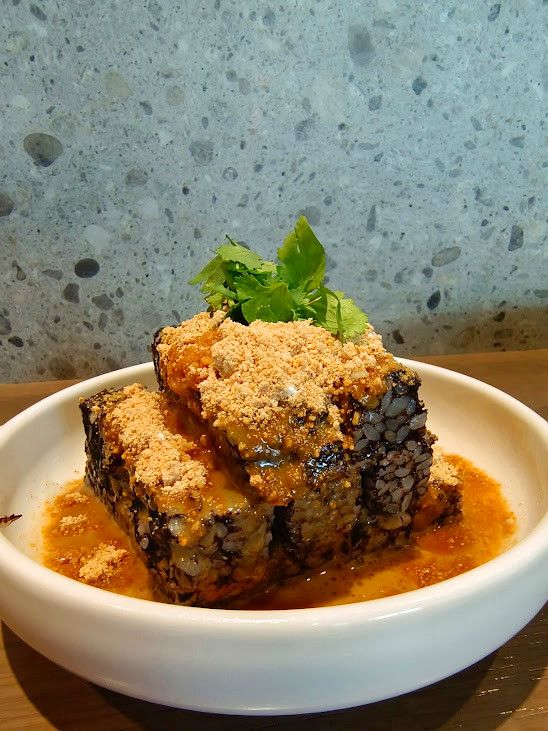 發愣吃VARMT健行店