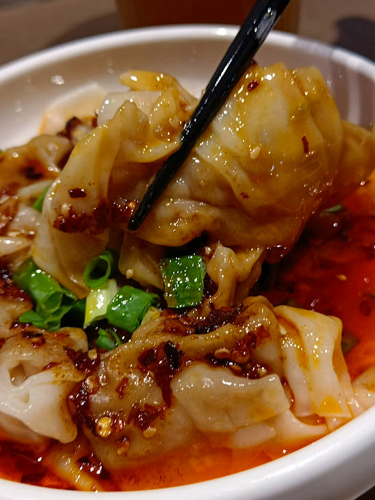 發愣吃VARMT健行店