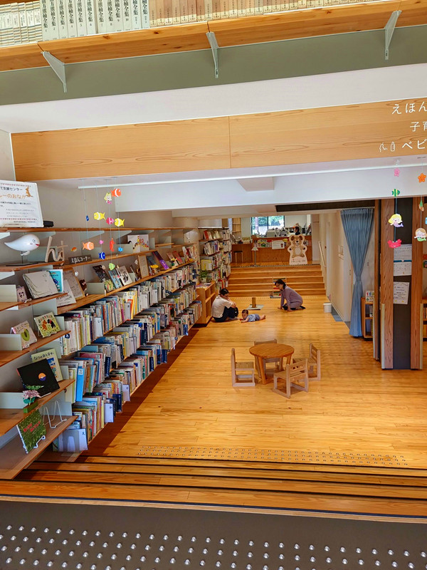 日本四國景點|雲之上圖書館,走進雲端書海,探訪最美木造圖書館! 雲之上圖書館