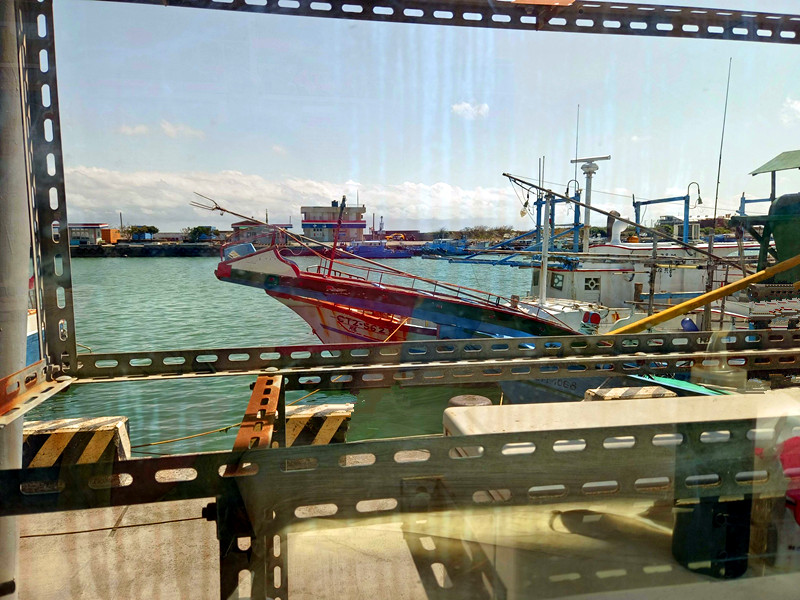 墾丁美食|恆春邱家生魚片:$100可爽吃20片生魚片,海鮮控必訪! 邱家生魚片